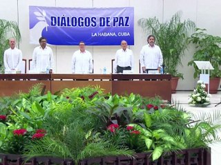 Colombie: un accord de paix historique enfin conclu avec les Farc