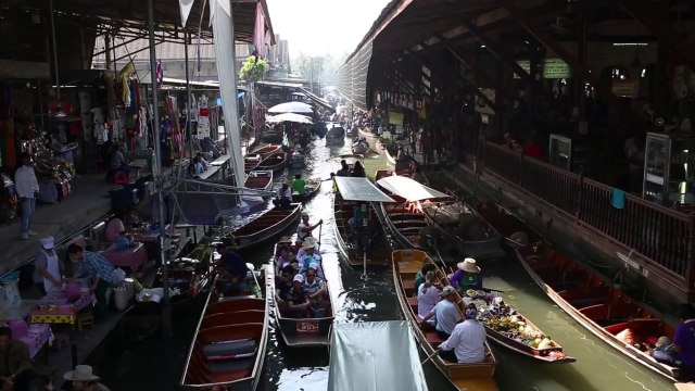 Floating Markets of Damnoen Saduak, Thailand