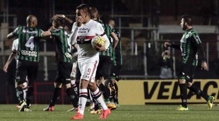 Download Video: São Paulo vacila e é derrotado pelo Juventude em pleno Morumbi