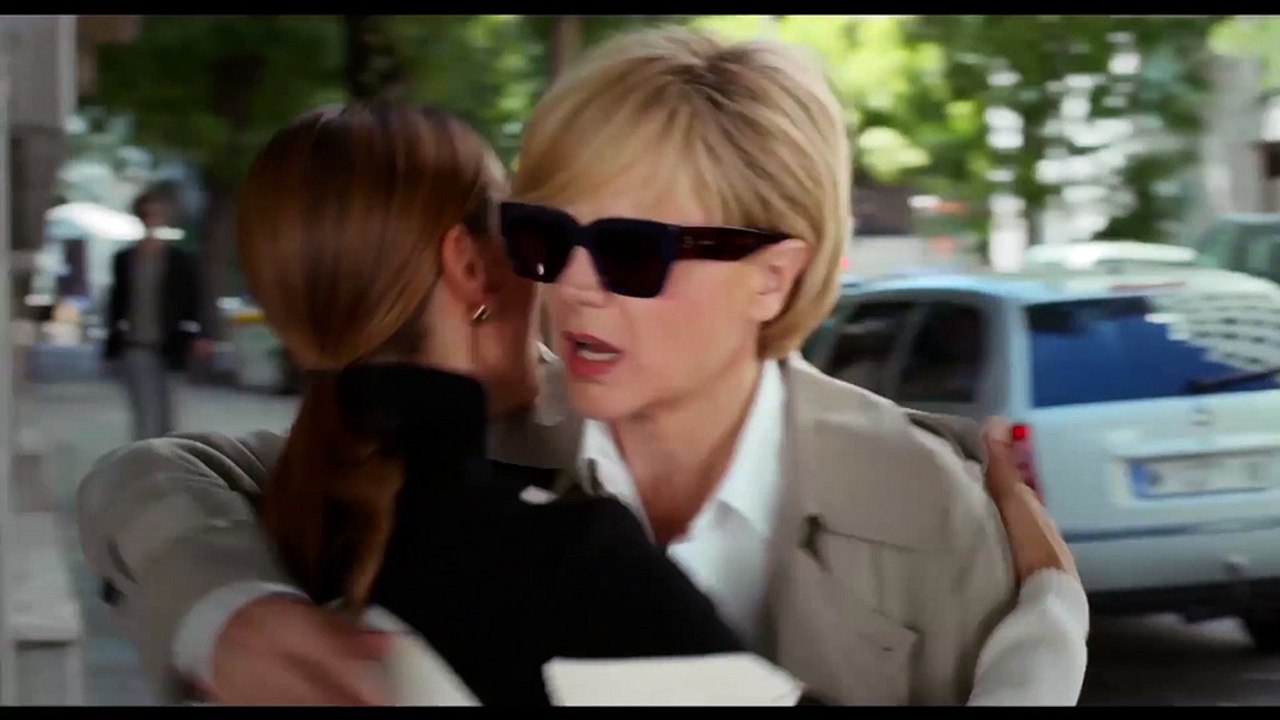 Julieta - Clip - Julieta Meets Bea