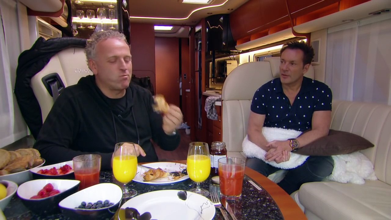 Ik doe net alsof het je bloed is - GEER & GOOR ZOEKEN EEN HO