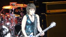 Joan Jett & The Blackhearts - I Hate Myself for Loving You (The Forum, Los Angeles CA 8-23-16)