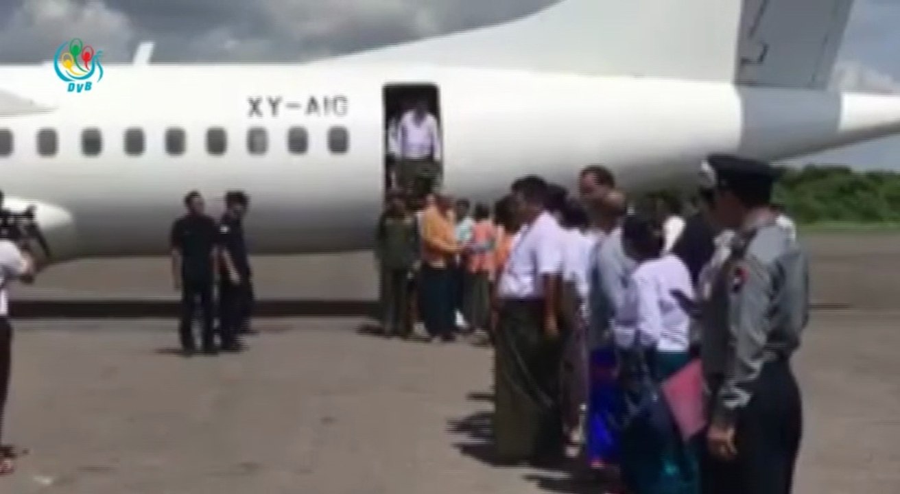 DVB - ငလ်င္ဒဏ္သင့္ ပုဂံေညာင္ဦးေဒသကိုု သမၼတ ဦးထင္ေက်ာ္ ေရာက္ရွိ