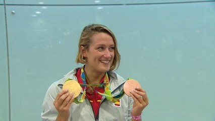 Belmonte llegó a Barcelona con sus dos medallas olímpicas