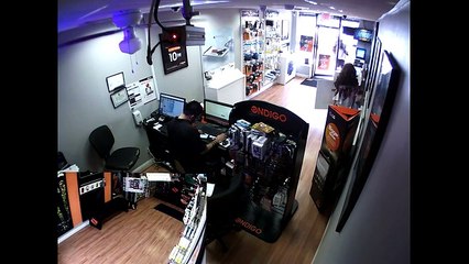 Des braqueurs enfermés dans le magasin