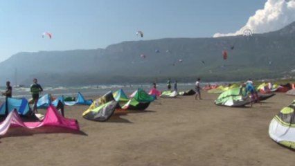 Milli Kitesörfçünün Hedefi Dünya Kupasında Madalya Almak