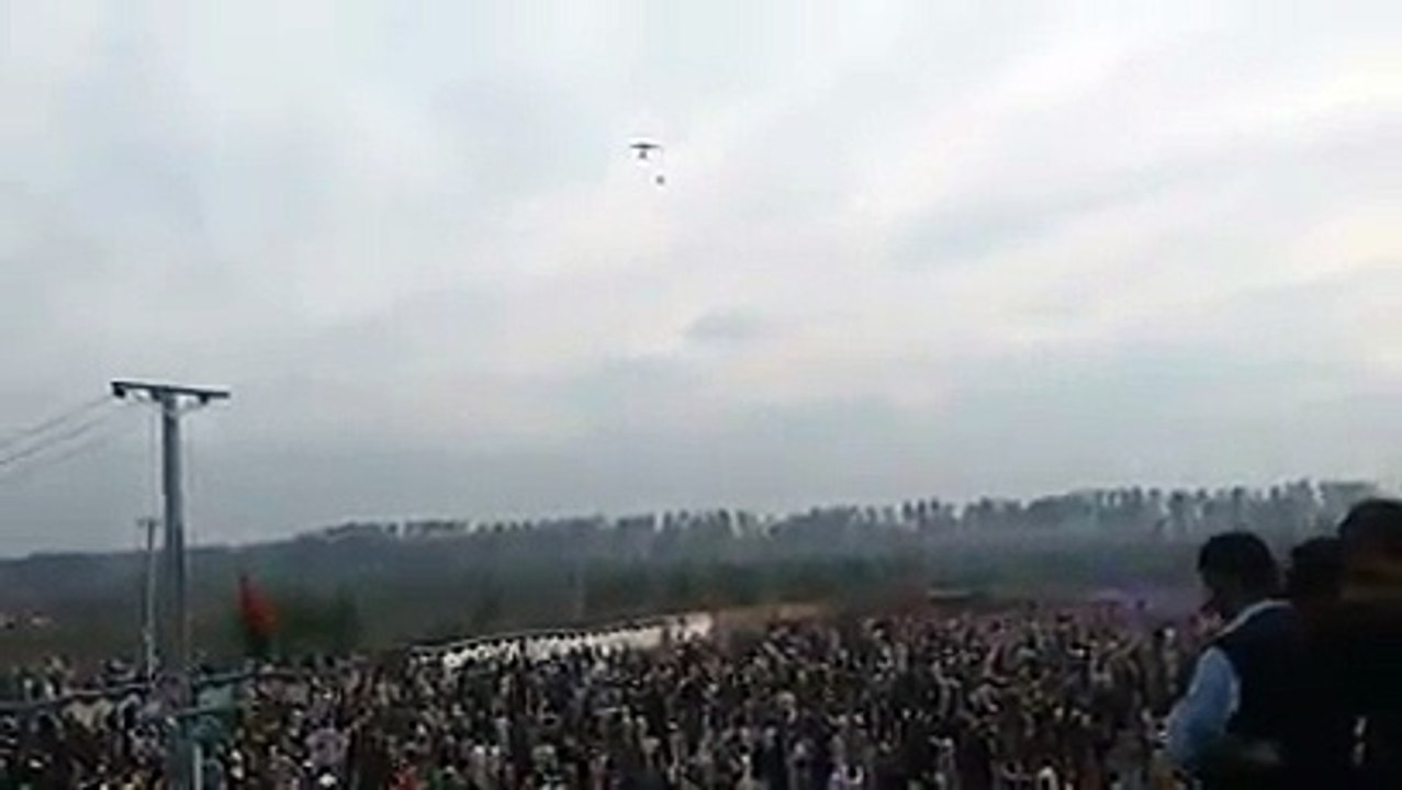 عمران خان کے جلسے میں ایک اہسا کام جو کسی نے سوچا ہی نہیں تها