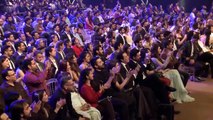 Urwa and Farhan Saeed's Performance at Lux Style Awards 2016 HD