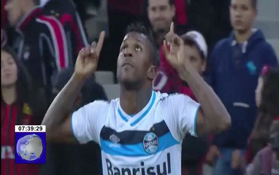 Miler Bolaños marca en la victoria del Gremio en la Copa de Brasil