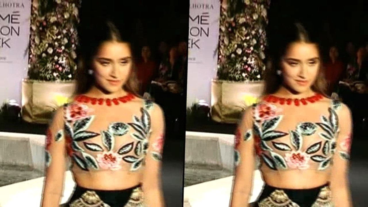 Shraddha Kapoor's complete sheer blouse attempt