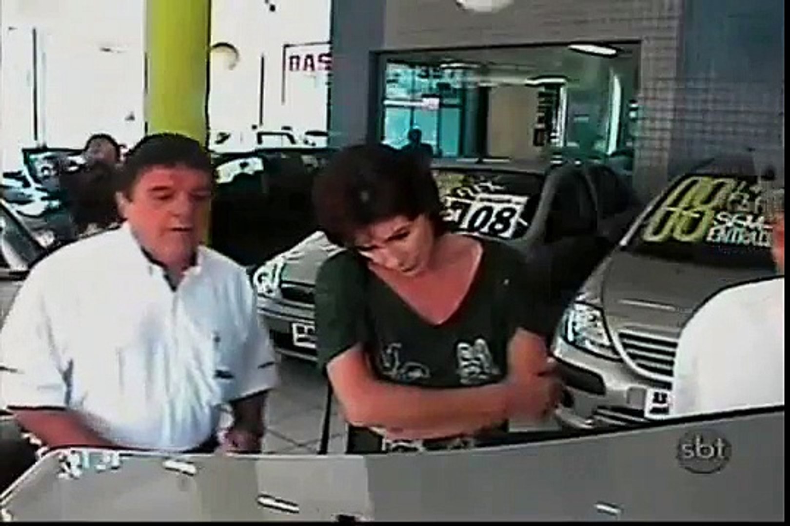limpadora de carros apanhado