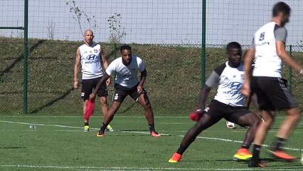 OL - Genesio: "Lacazette est capable de marquer 30 buts en championnat"