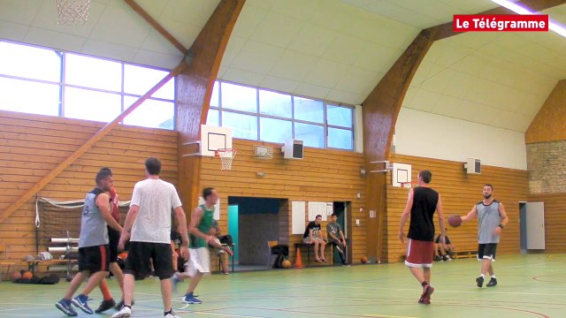 Quimper. Ces basketteurs jouent au streetball