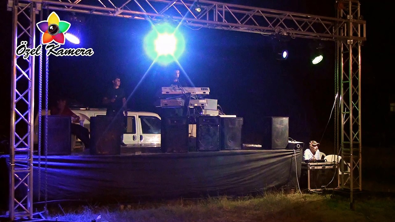 Düğünde GÜZEL BİR DANS GÖSTERİSİ- ‎ÖZEL KAMERA‬