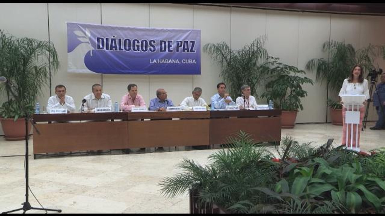 De la Calle pide a los colombianos participar en plebiscito sobre la paz
