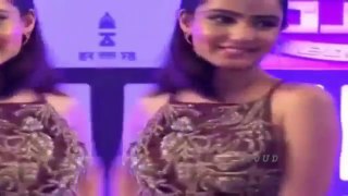 VIDEO Jasmin Bhasin BIG Sideboob At Zee Gold Awards 2016