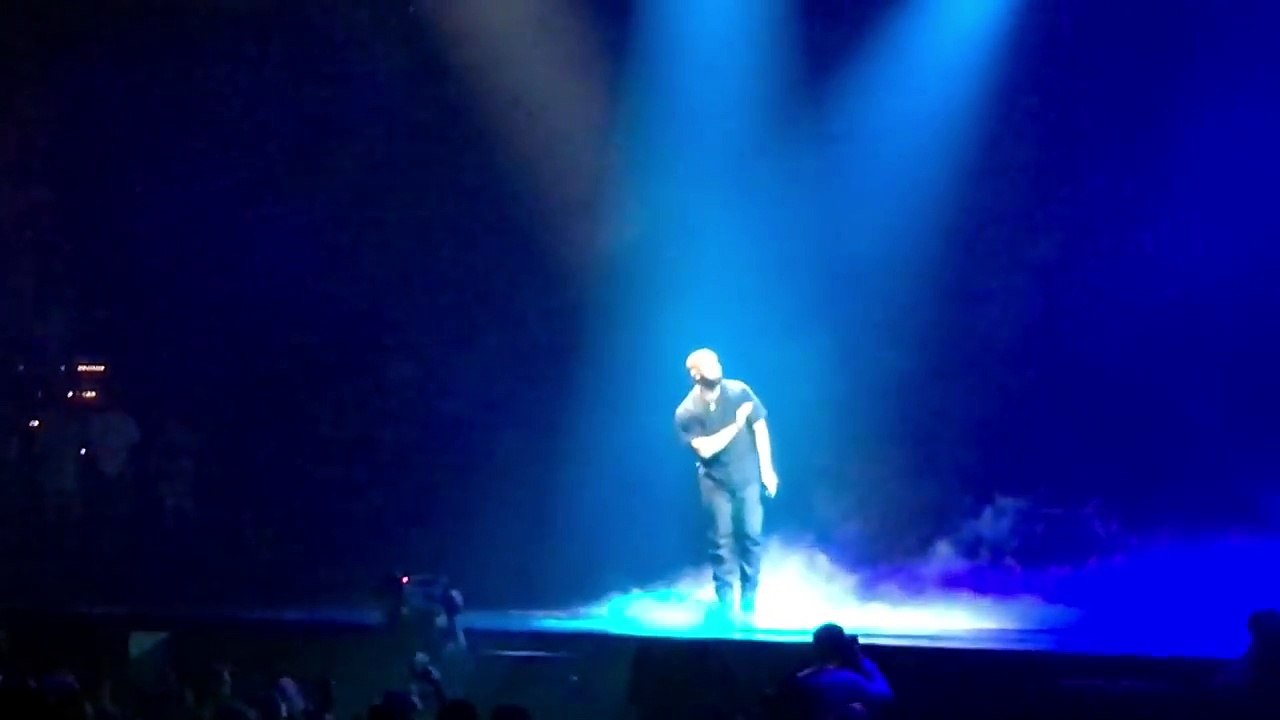 Drake - Feel No Ways (Live)