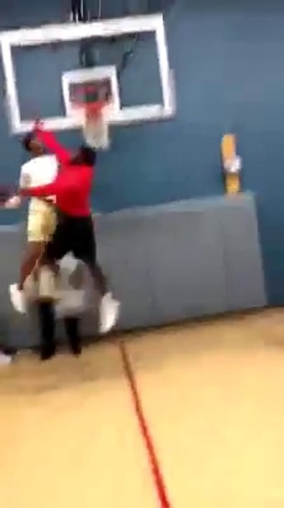 Basketball! le dunk du siecle
