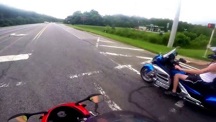 honda goldwing 1800cc vs gsxr 600cc street drag race