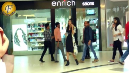 ACTRESS, POOJA HEDGE SHOPPING IN H&M STORE IN PHOENIX MARKET CITY KURLA