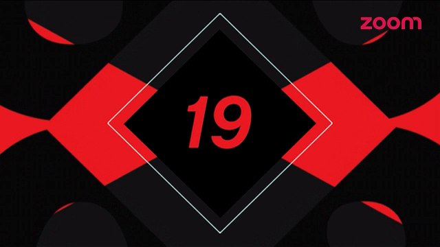 Kangana Ranaut In A Chilled Out Mood Clicks Selfie With Fans-Bollywood News-#TMT