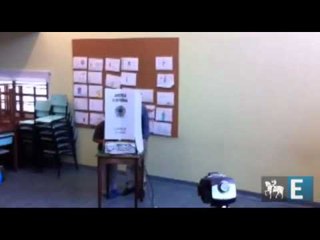 Serra vota ao lado do neto em São Paulo