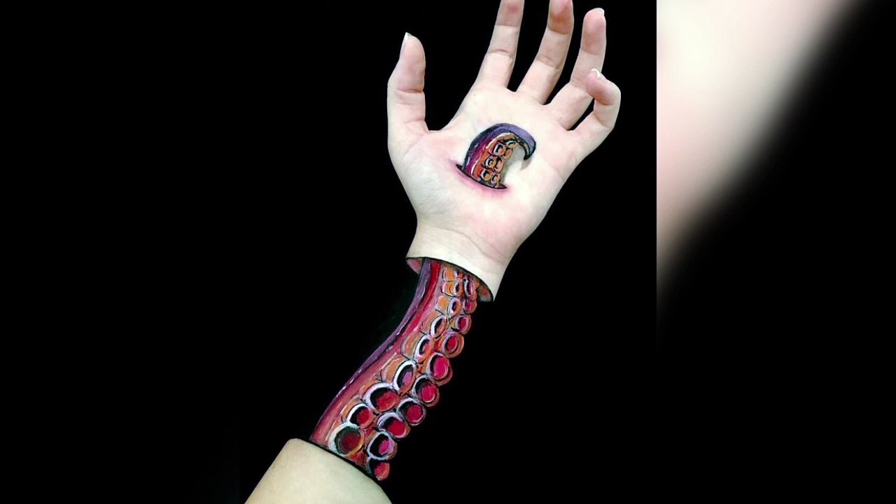 Cette artiste crée d'incroyables bodypaintings qui vous laisseront sans voix. De vraies illusions d'optique