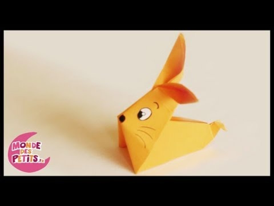 Origami le lapin en papier plié