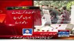 Karachi Ke Shehri MQM Ki Office Ke Bahir Boriyan Le Kar Paunch Gaye