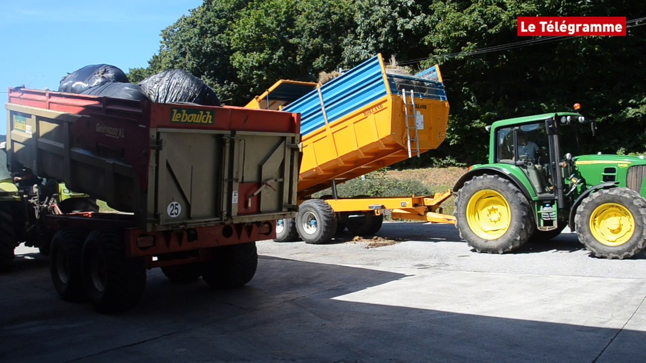 Châteaulin. Des agriculteurs bloquent un dépôt de lait de Lactalis