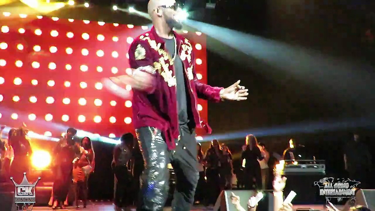 R KELLY Performing STEP IN THE NAME OF LOVE' live @ The Barclay Center Part Two clip