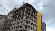 Zonguldak Alışveriş Merkezi Temeli İçin Kazılan Alanda Yol Kısmen Çöktü