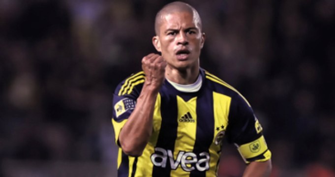 Alex de Souza, Fenerbahçe'ye Başarı Diledi