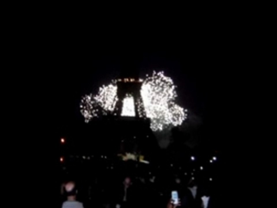 Feu d'artifice 2006( tour eiffel)