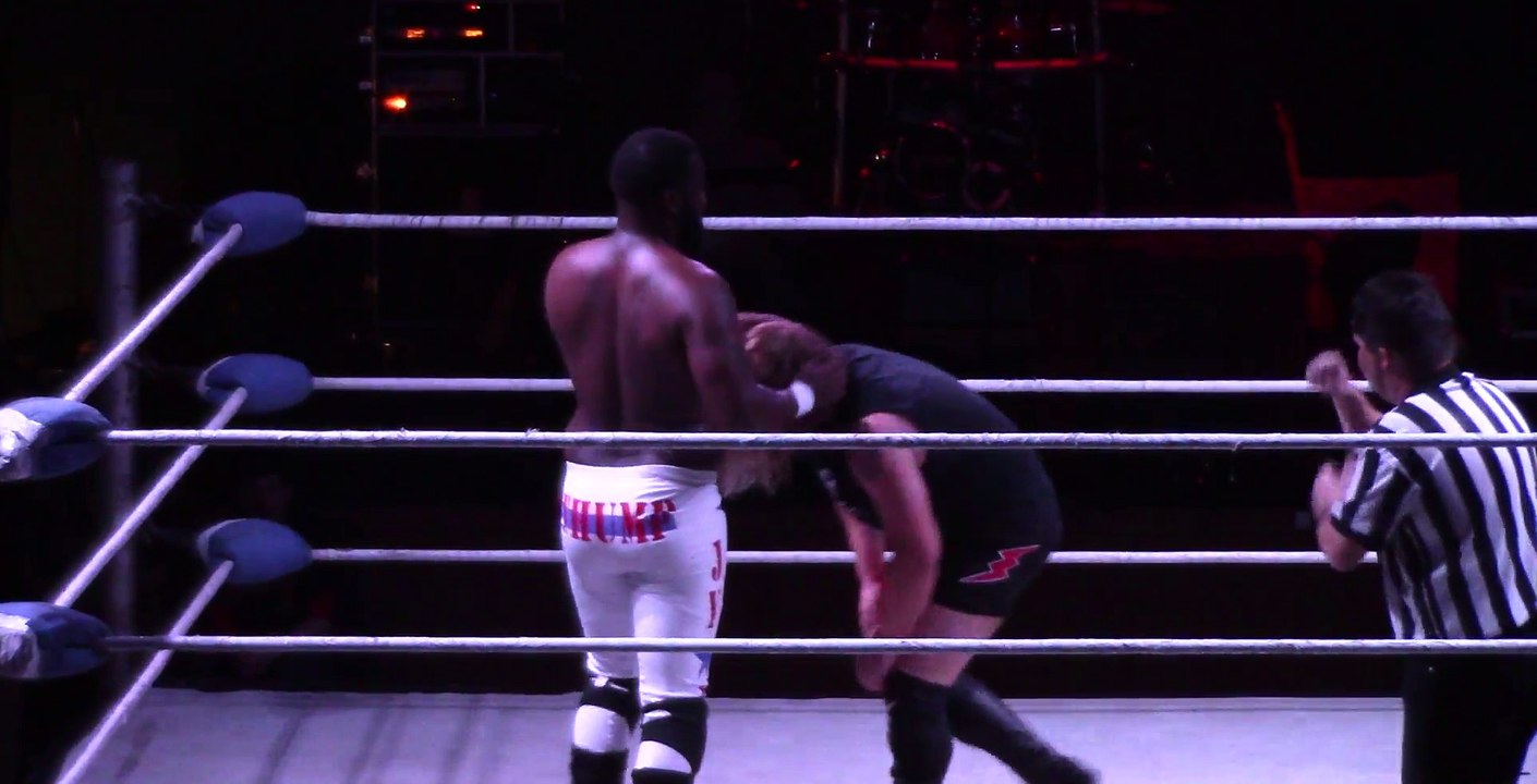"Son of JYD" Mike Carter vs. "Loco Lobo" Barry Wolf - Pro Wrestling EGO
