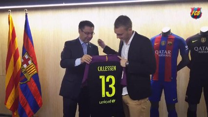 Barcelona apresenta o goleiro Cillessen