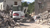 Depremde Hayatını Kaybedenlerin Sayısı 278'e Çıktı