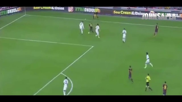 Dani Alves Owns Cristiano Ronaldo with Nutmeg - Panna Skill - El Clasico [MUST SEE]