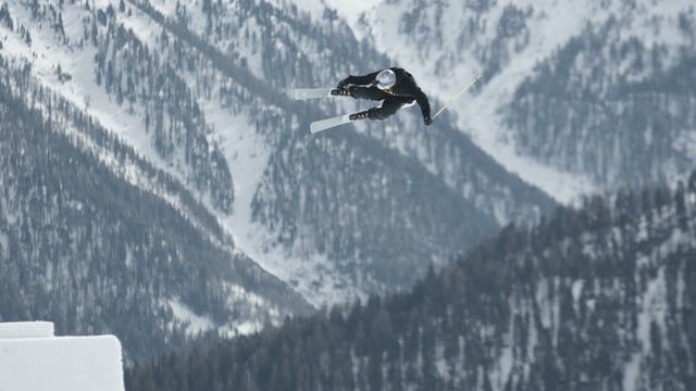 Skuff TV Snow | 9 Knights 2016 The Perfect Hip Contest Action