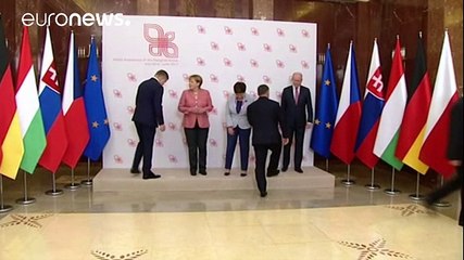 Angela Merkel fait une étape diplomatique délicate en Pologne