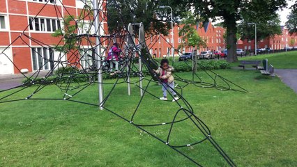 De Kinderen spelen in het Sint Pieterspark