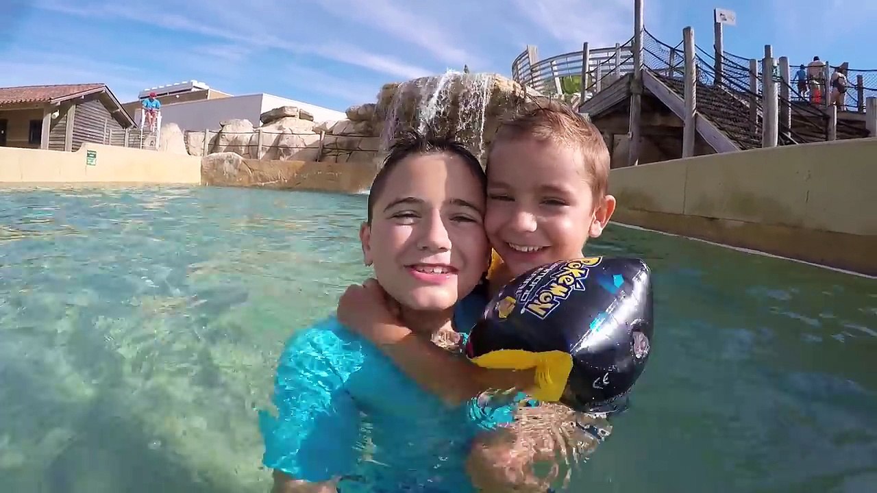 VLOG - Incroyable Toboggan Aquatique ! Parc Aquatique Océanile - 1-3