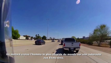 Download Video: Quand tu croises un débile à contre sens en BMX sur l'autoroute!