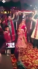 Most Amazing Entry of Bride in Her Wedding  Pakistani Dramas Online in HD