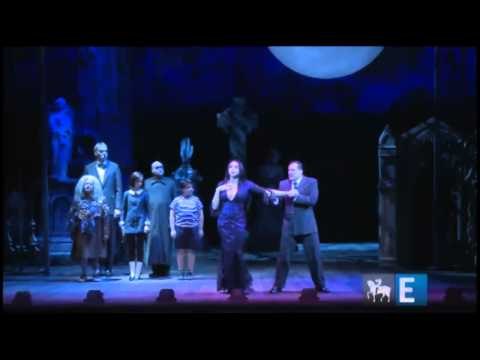 Marisa Orth e Daniel Boaventura estrelam Família Addams