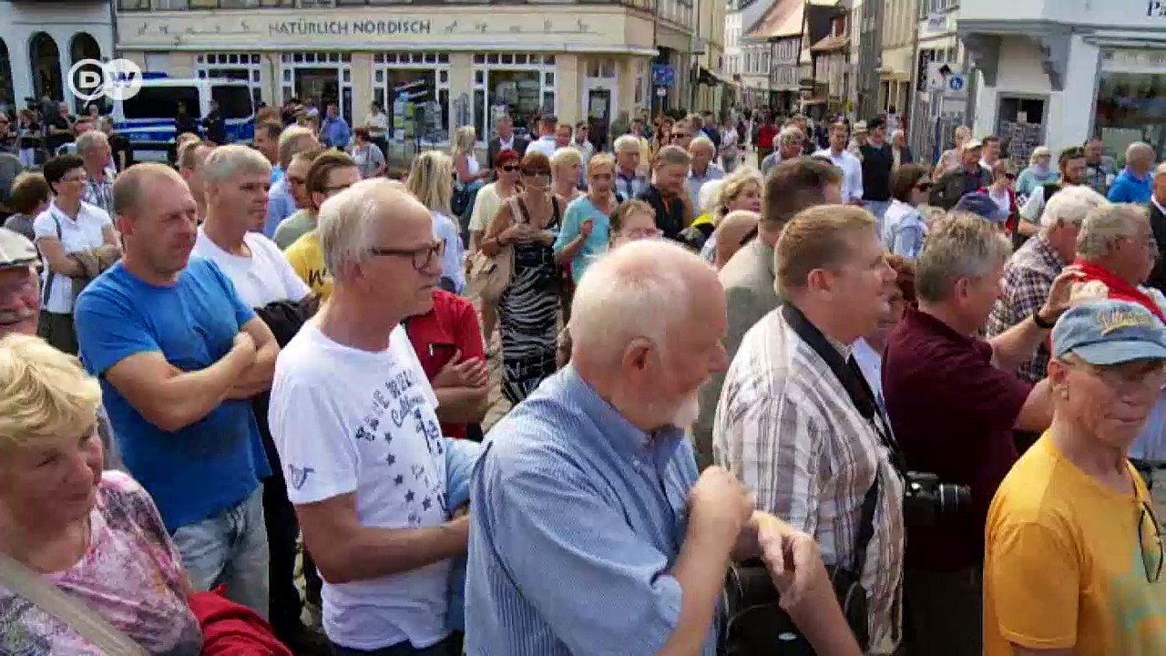 "Wir schaffen das!" Merkel und die Flüchtlinge | DW Reporter