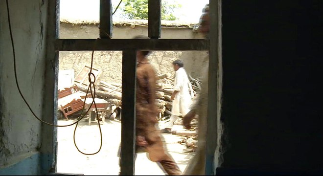 Refugees in Pakistan: Afghans have months to leave