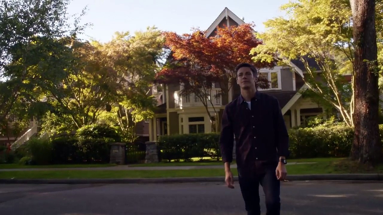 The Flash - Season 3 Comic-Con®- First Look Trailer - The CW