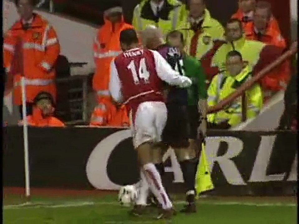 Thierry Henry skill vs Danny Mills