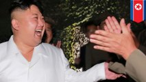 Dancing Kim Jong Un: DPRK leader orders nationwide dance party after missile launch - TomoNews